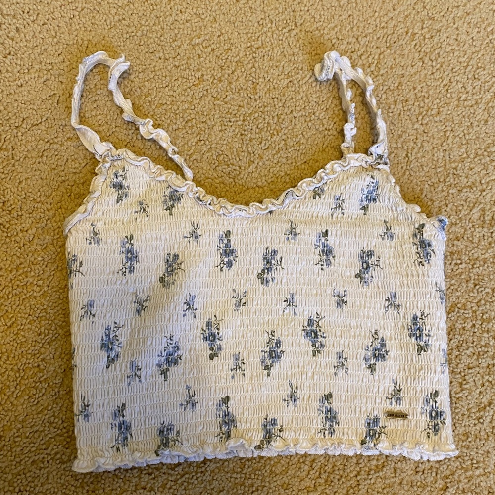 Hollister Tank atop